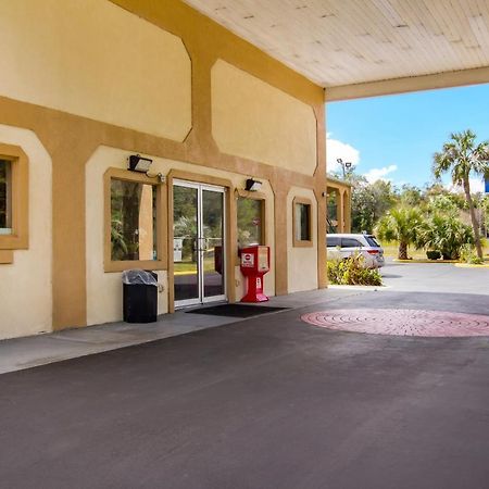 Americas Best Value Inn Darien Bagian luar foto