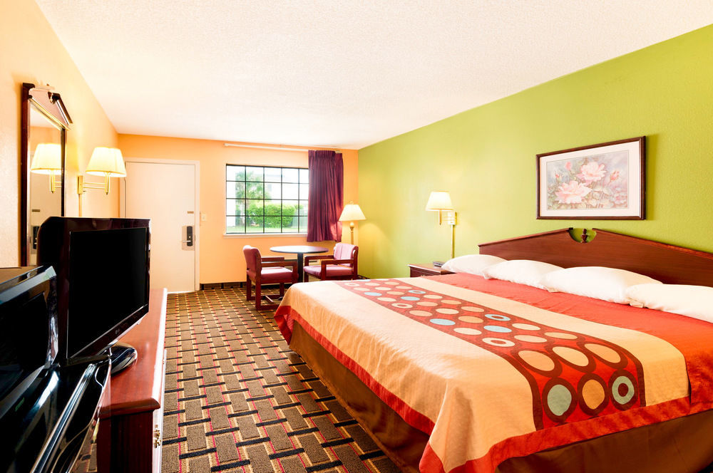 Americas Best Value Inn Darien Bagian luar foto